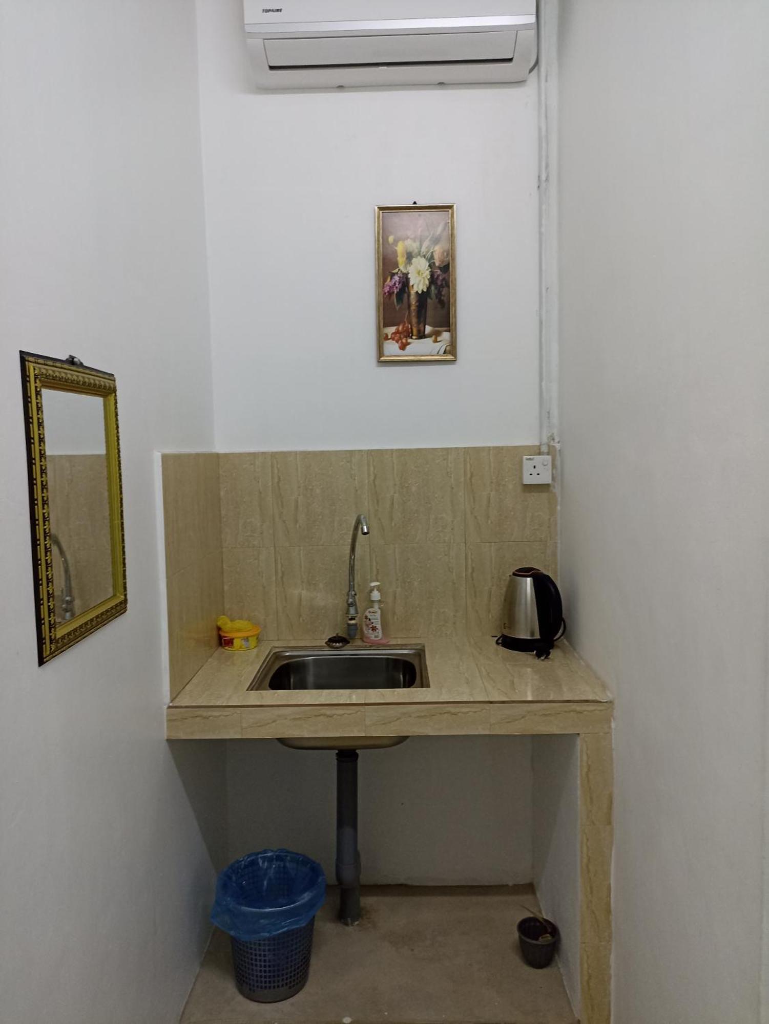 Depulauserai Roomstays Pekan Exterior photo